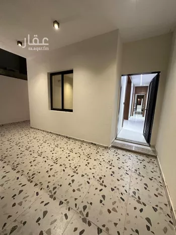 فيلا للبيع في شارع العراقة, حي اليرموك, مدينة تبوك, منطقة تبوك صورة 2