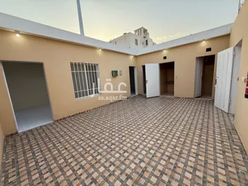 عمارة للإيجار في شارع إبراهيم بن ميسرة, حي الرمال, مدينة الرياض, منطقة الرياض