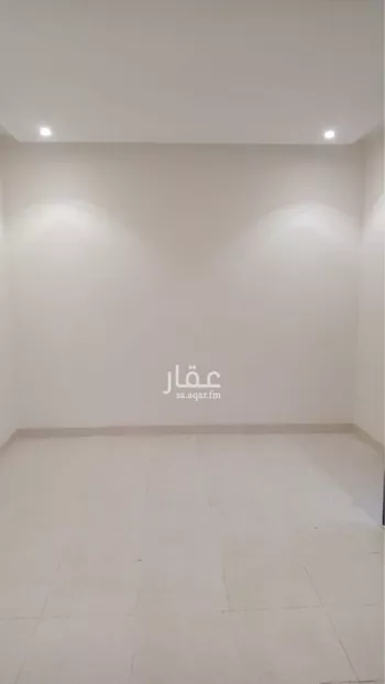 عمارة للإيجار في شارع الإمام النسائي, حي الرمال, مدينة الرياض, منطقة الرياض صورة 2