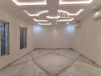 فيلا للإيجار في شارع علي بن أحمد الواحدي, حي النرجس, مدينة الرياض, منطقة الرياض صورة 3