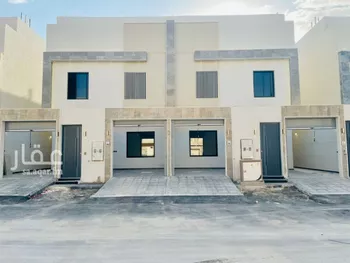 دور للبيع في شارع الجارود السلمي, حي عكاظ, مدينة الرياض, منطقة الرياض