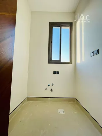 فيلا للبيع في شارع زينب بنت أبي سلمة, حي المهدية, مدينة الرياض, منطقة الرياض صورة 4