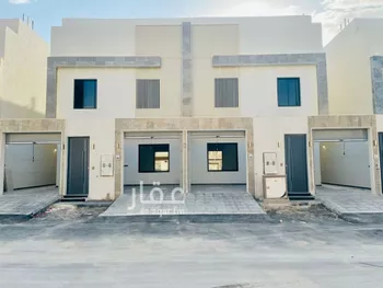 دور للبيع في شارع الجارود السلمي, حي عكاظ, مدينة الرياض, منطقة الرياض