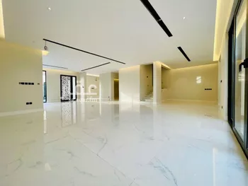 فيلا للبيع في شارع السيل الكبير, حي المهدية, مدينة الرياض, منطقة الرياض صورة 3