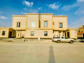 فيلا للبيع في شارع رقم 151, حي ظهرة لبن, مدينة الرياض, منطقة الرياض صورة 2