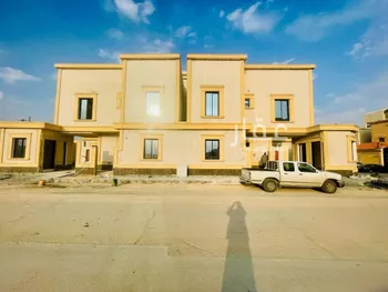 فيلا للبيع في شارع رقم 236, حي ظهرة لبن, مدينة الرياض, منطقة الرياض صورة 2