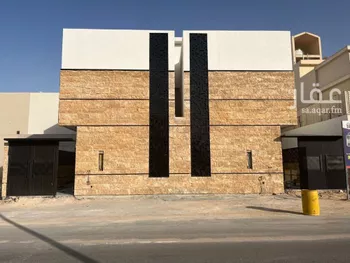 فيلا للبيع في شارع علي بن رشيد, حي المهدية, مدينة الرياض, منطقة الرياض صورة 4