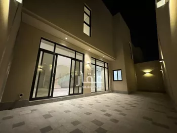 فيلا للبيع في شارع الزراع بن عامر, حي النرجس, مدينة الرياض, منطقة الرياض صورة 3
