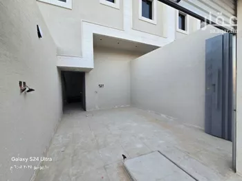 دور للبيع في شارع الخفجي, حي طيبة, مدينة الرياض, منطقة الرياض صورة 3