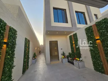 دور للبيع في شارع مالك بن الحارث, حي بدر, مدينة الرياض, منطقة الرياض صورة 2