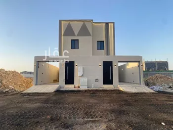 دور للبيع في شارع الامام مسلم الفرعي, حي بدر, مدينة الرياض, منطقة الرياض