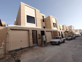دور للبيع في شارع فهد بن جابر, حي سلطانة, مدينة الرياض, منطقة الرياض صورة 3