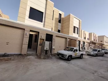 دور للبيع في شارع فهد بن جابر, حي سلطانة, مدينة الرياض, منطقة الرياض صورة 4