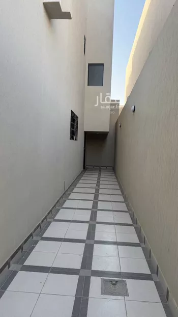 دور للبيع في شارع رقم 16, حي العزيزية, مدينة الرياض, منطقة الرياض صورة 3