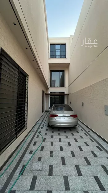 فيلا للبيع في شارع عبدالله النحوي, حي المهدية, مدينة الرياض, منطقة الرياض صورة 2
