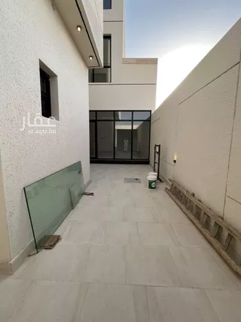 فيلا للبيع في شارع عبدالقادر بن عبدالوارث, حي المهدية, مدينة الرياض, منطقة الرياض صورة 5