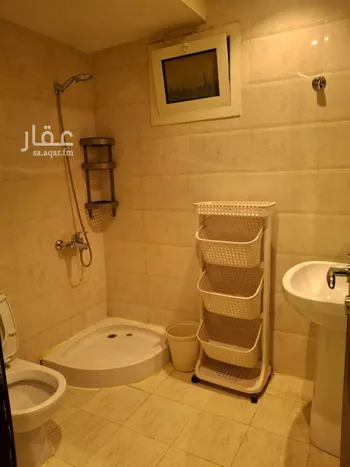 شقة للإيجار في شارع شهيد الدين ثم الوطن محمد طريسان الشاطر, حي الشهداء, مدينة الرياض, منطقة الرياض