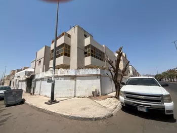 عمارة للبيع في شارع ثابت ابن خنساء, حي الخالدية, مدينة المدينه المنوره, منطقة المدينة المنورة صورة 5