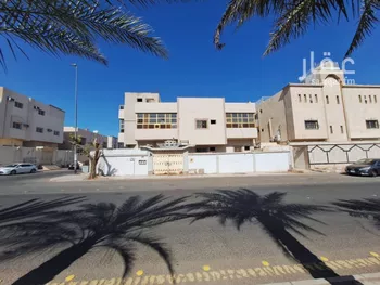 عمارة للبيع في شارع ثابت ابن خنساء, حي الخالدية, مدينة المدينه المنوره, منطقة المدينة المنورة صورة 4
