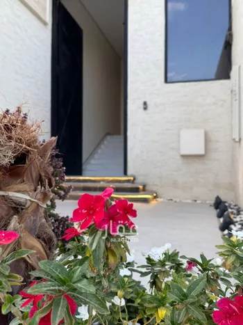 فيلا للبيع في شارع احمد بن الحسين بن مهران, حي المهدية, مدينة الرياض, منطقة الرياض صورة 2