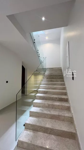 فيلا للبيع في شارع المرفأ, حي الشعلة, مدينة الدمام, المنطقة الشرقية صورة 4