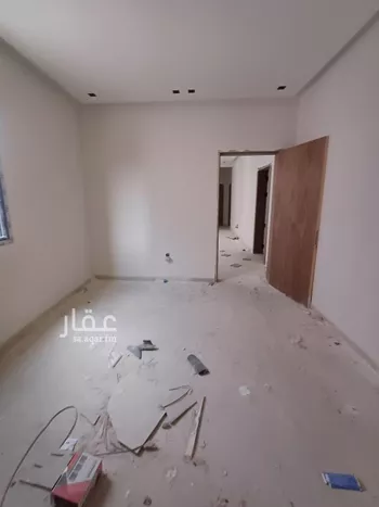 دور للبيع في شارع حسين الأبريقي, حي عكاظ, مدينة الرياض, منطقة الرياض صورة 4