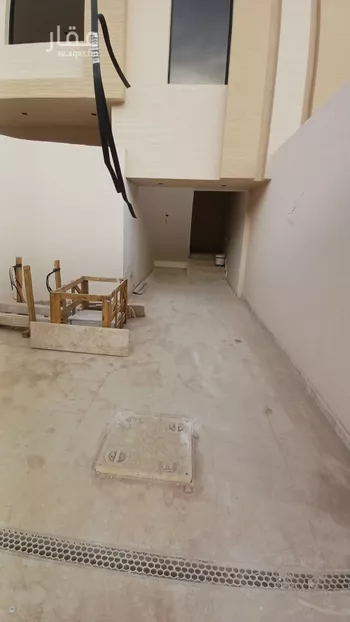 دور للبيع في شارع حسين الأبريقي, حي عكاظ, مدينة الرياض, منطقة الرياض صورة 2