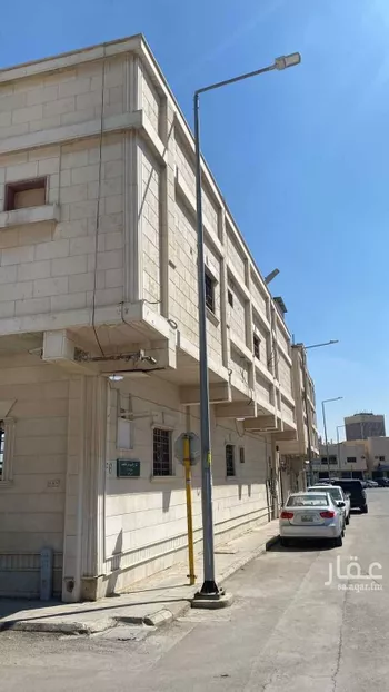 فيلا للبيع في شارع قيس بن عاصم, حي الملز, مدينة الرياض, منطقة الرياض صورة 3