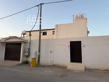فيلا للبيع في شارع علي زين العابدين, حي الملك فهد, مدينة المجمعه, منطقة الرياض صورة 2