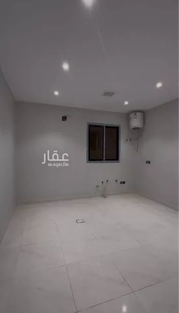دور للبيع في شارع الحسن الخطير, حي عكاظ, مدينة الرياض, منطقة الرياض صورة 3