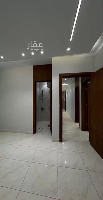 دور للبيع في شارع الحسن الخطير, حي عكاظ, مدينة الرياض, منطقة الرياض صورة 4