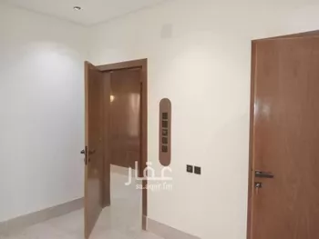 دور للبيع في شارع عوف بن عفراء, حي طويق, مدينة الرياض, منطقة الرياض صورة 4