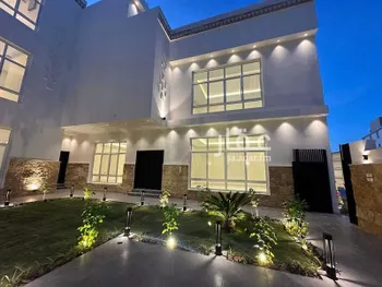 فيلا للبيع في شارع أبي الريحان البيروني, حي المهدية, مدينة الرياض, منطقة الرياض صورة 2