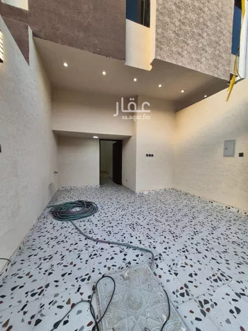 دور للبيع في شارع ابي القاسم الثمانيني, حي بدر, مدينة الرياض, منطقة الرياض صورة 2
