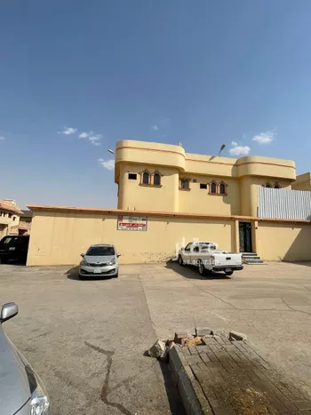 فيلا للبيع في شارع عبدالغني بن سرور, حي ظهرة البديعة, مدينة الرياض, منطقة الرياض صورة 2