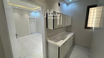 شقة للإيجار في شارع سعد الله بن مجالد, حي المهدية, مدينة الرياض, منطقة الرياض