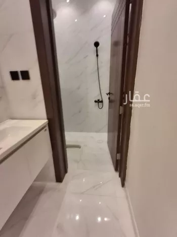 دور للبيع في شارع ريس, حي بدر, مدينة الرياض, منطقة الرياض
