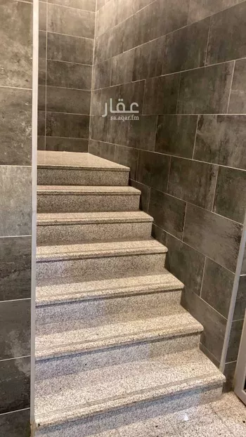عمارة للبيع في شارع عبيد ابن ثعلبة, حي المنتزة, مدينة الدمام, المنطقة الشرقية صورة 4
