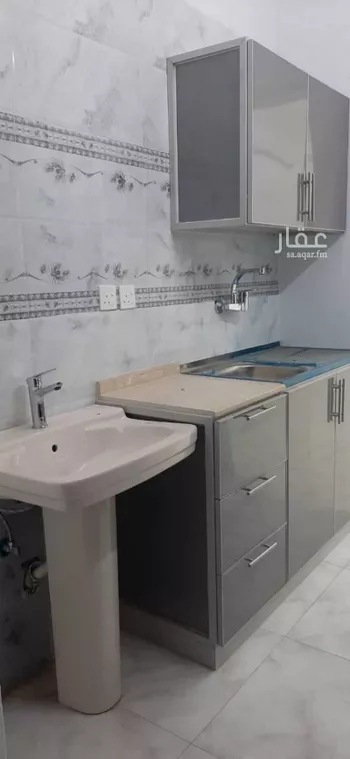 غرفة للإيجار في شارع سعيد بن المنذر, حي التعاون, مدينة خميس مشيط, منطقة عسير صورة 3