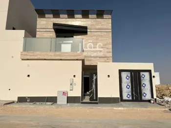 فيلا للبيع في شارع عبدالقادر بن عبدالوارث, حي المهدية, مدينة الرياض, منطقة الرياض صورة 2
