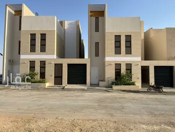 فيلا للبيع في شارع عبدالقادر بن عبدالوارث, حي المهدية, مدينة الرياض, منطقة الرياض صورة 2