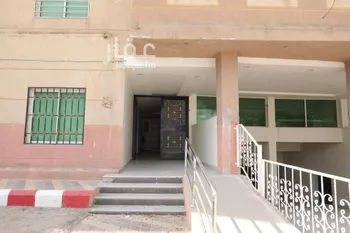شقة للإيجار في شارع سماحة الشيخ محمد بن صالح بن محمد العثي, حي أم الحمام الغربي, مدينة الرياض, منطقة الرياض صورة 2