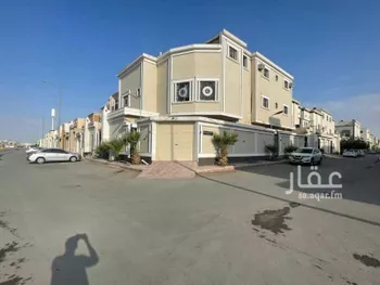 فيلا للبيع في شارع محمد بن أحمد الفاسي, حي الرمال, مدينة الرياض, منطقة الرياض صورة 2