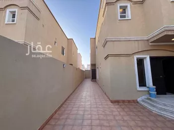 فيلا للبيع في شارع أبي الصفاء الحسيني, حي الزمرد, مدينة جدة, منطقة مكة المكرمة صورة 2