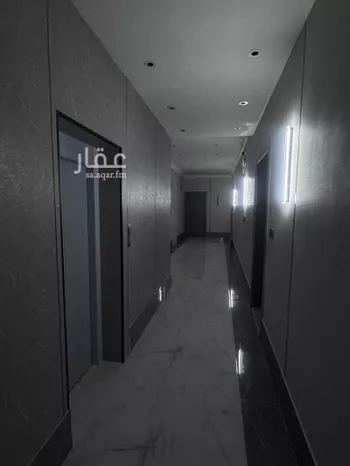 عمارة للإيجار في شارع طريق الملك فيصل, حي المطار, مدينة عرعر, منطقة الحدود الشماليه صورة 3
