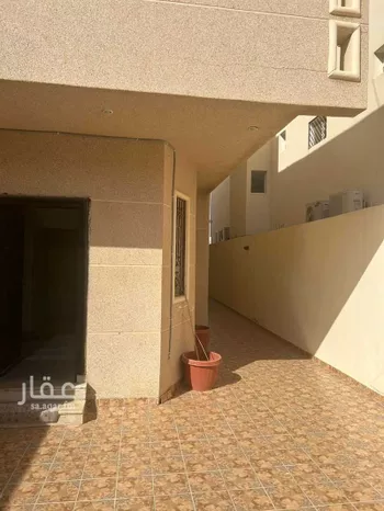 فيلا للبيع في شارع رقم 353, حي ظهرة لبن, مدينة الرياض, منطقة الرياض صورة 2