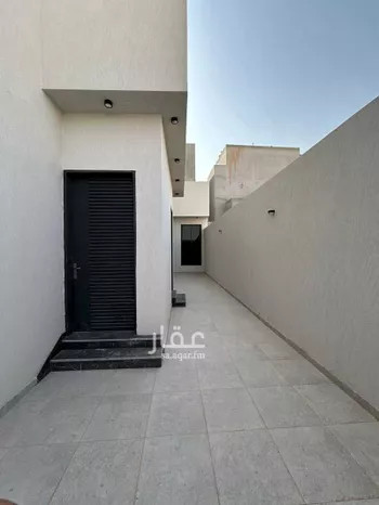 فيلا للبيع في شارع بدرالدين المرجاني, حي المهدية, مدينة الرياض, منطقة الرياض صورة 3