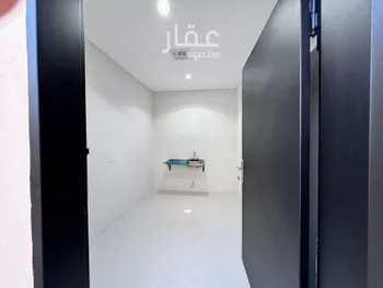 استراحة للبيع في حي عريض, مدينة الرياض, منطقة الرياض صورة 4