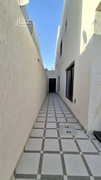 فيلا للبيع في شارع يحيى بن أكثم, حي عكاظ, مدينة الرياض, منطقة الرياض صورة 5