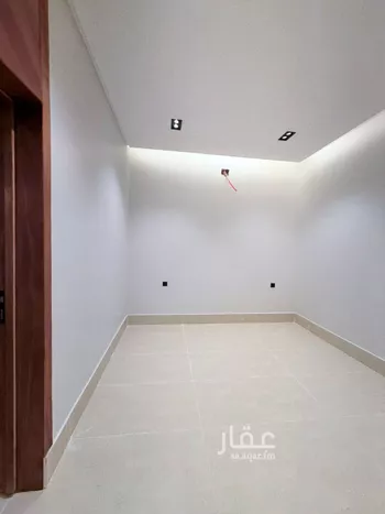 فيلا للبيع في شارع أحمد بن محمد العيالي, حي عكاظ, مدينة الرياض, منطقة الرياض صورة 5
